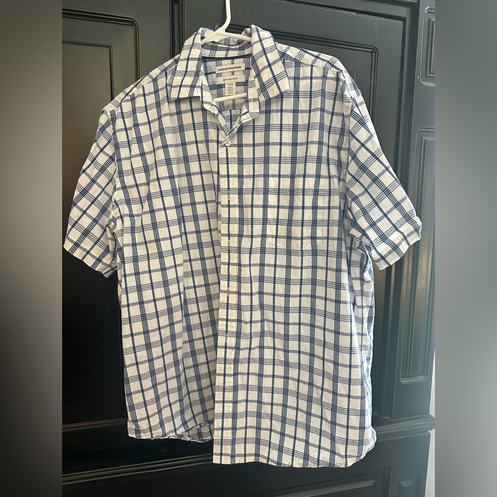 Amazon Essentials Blue and White Casual short sleeve Button Down Shirt